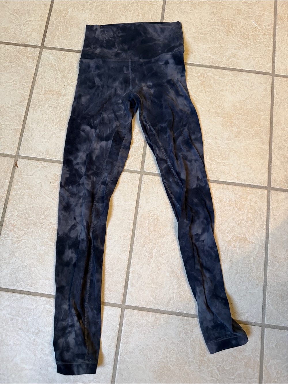 lululemon athletica Black Tie-Dye align Leggings 25” size 2
